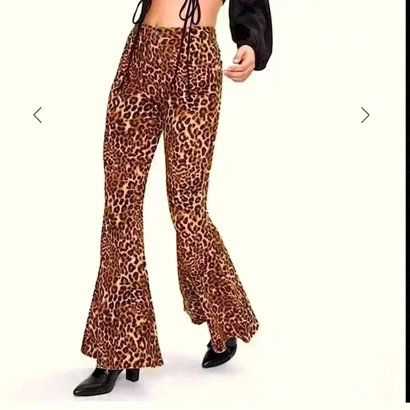 Forever 21 leopard animal print Flare Jeans #00412533 wide leg Size 27 - Picture 3 of 10
